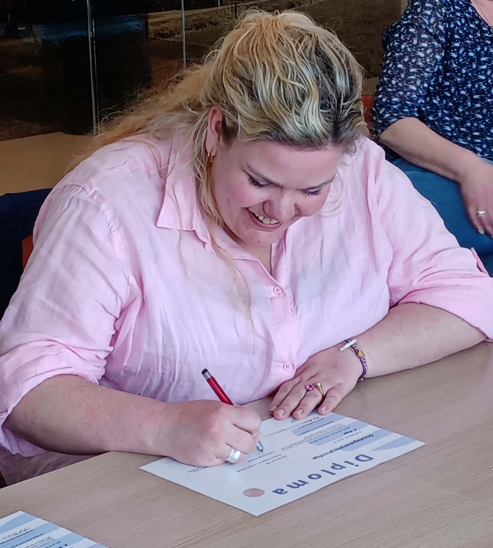 Félice Peek ontvangt als eerste oncologieverpleegkundige een CZO erkend diploma