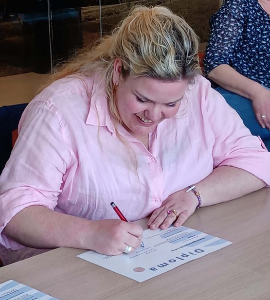 Félice Peek ontvangt als eerste oncologieverpleegkundige een CZO erkend diploma