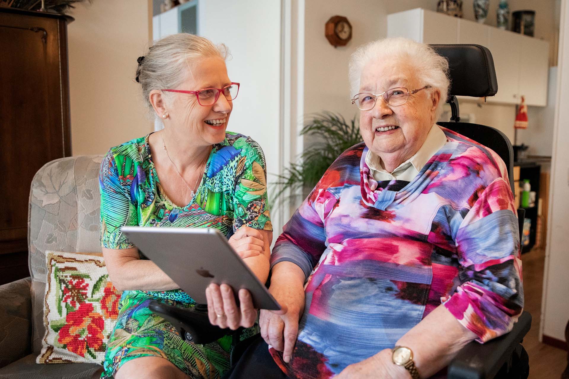 Helpende (Plus) in de wijk | Sensire